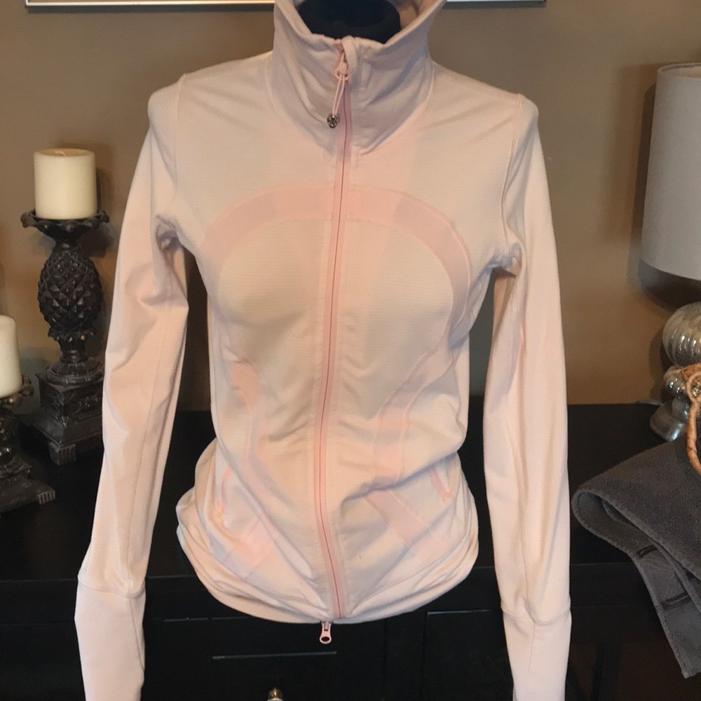 LuluLemon Asana pink/gray pinstriped jacket 💕